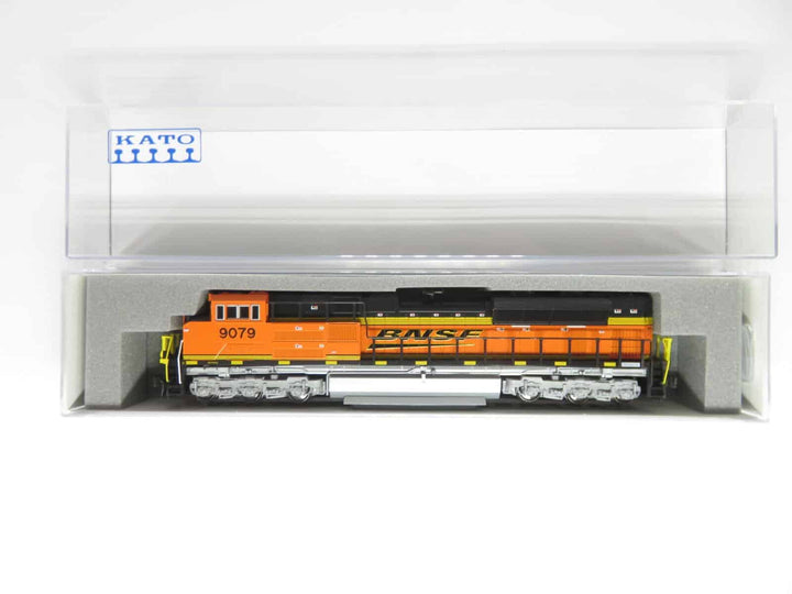 Kato 176-8527 N Scale BNSF Railway Swoosh EMD SD70ACe Diesel Locomotive 9079 NIB image 1