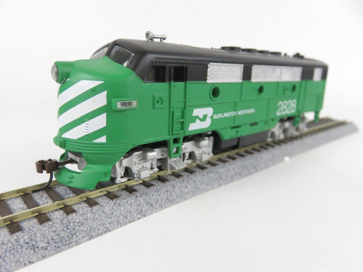 Model Power 96805 HO Scale BN Burlington Northern EMD F2-A Diesel Locomotive #3 image 5