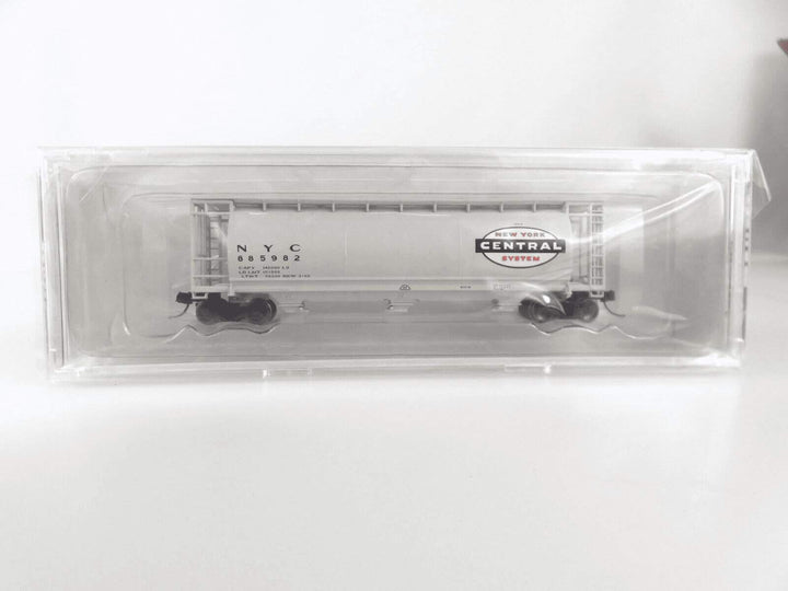 Bowser 38151 N Scale 3-Bay Cylindrical Covered Hopper New York Central 885982 image 1