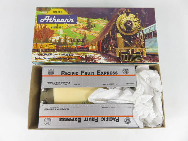 Athearn 5169 HO Scale 40' Piggy Back PFE Pacific Fruit Ex. Trailers 2-Pack Kit