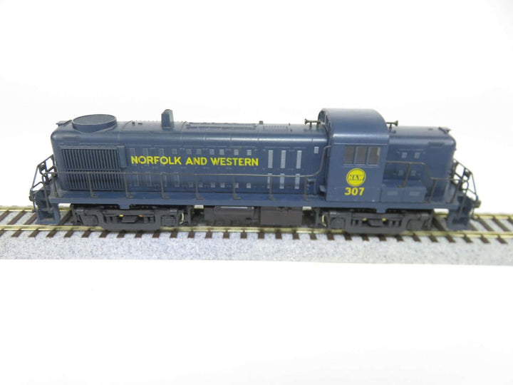 Vintage Atlas Kato 7074 HO Scale NW Norfolk Western Alco RS-3 Diesel Locomotive image 3