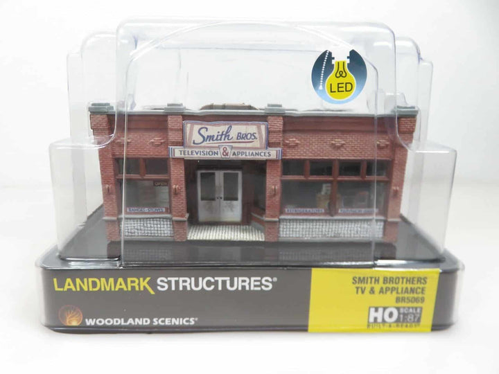 Woodland Scenics HO Scale BR5069 Built &amp; Ready Smith Brothers TV/Appliance Store image 1