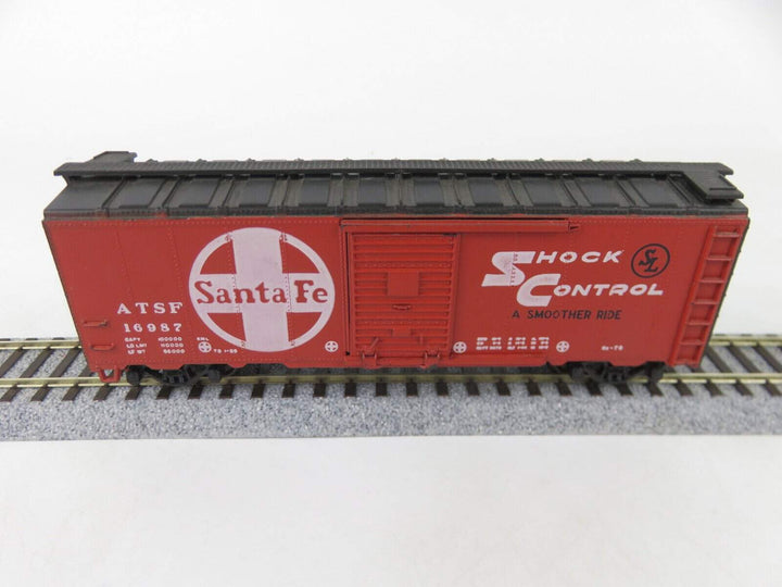 VTG Athearn Blue Box HO Scale 40' Boxcar ATSF Santa Fe Railroad Kadee's image 0