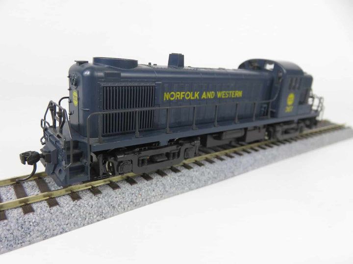 Vintage Atlas Kato 7074 HO Scale NW Norfolk Western Alco RS-3 Diesel Locomotive image 8