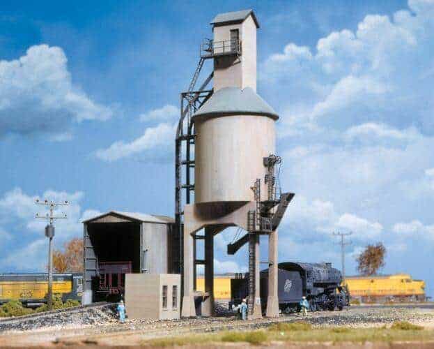 Walthers Cornerstone #933-3042 HO Scale Concrete Coaling Tower and Shed Kit NIB image 1