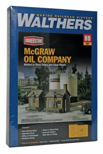 Walthers Cornerstone #933-2913 HO Scale McGraw Oil Company Kit image 0