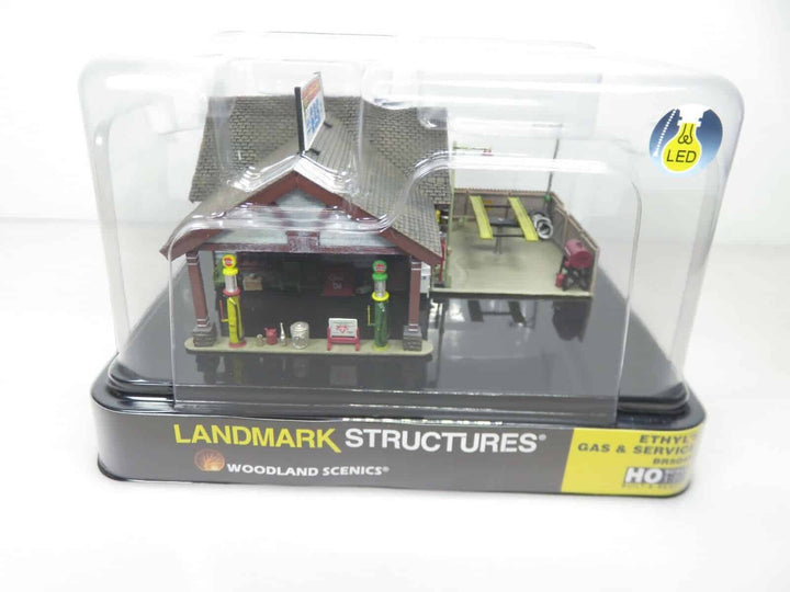 Woodland Scenics HO Scale BR5048 Built and Ready Ethyl's Gas and Service NIB image 5