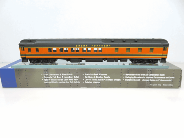 Walthers 932-10563 HO Great Northern Pullman Heavyweight 10-1-2 Passenger Car image 0