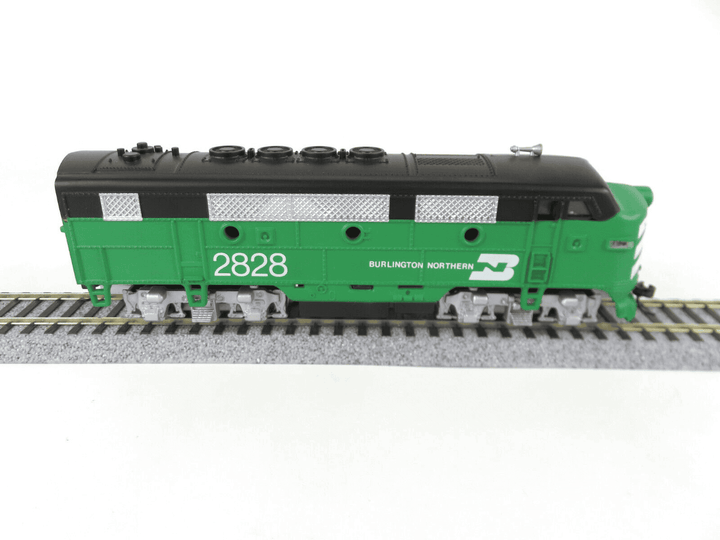 Model Power 96805 HO Scale BN Burlington Northern EMD F2-A Diesel Locomotive #3 image 6