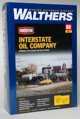 Walthers Cornerstone #933-3006 HO Scale Interstate Fuel &amp; Oil Kit image 0