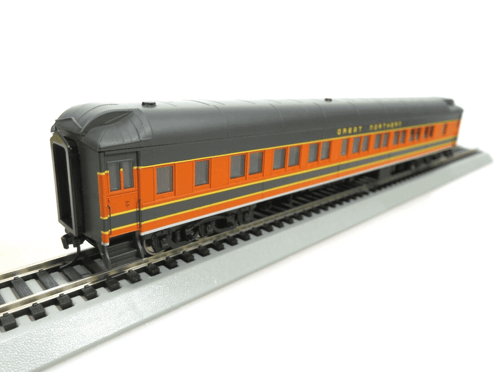 Walthers 932-10563 HO Great Northern Pullman Heavyweight 10-1-2 Passenger Car image 7