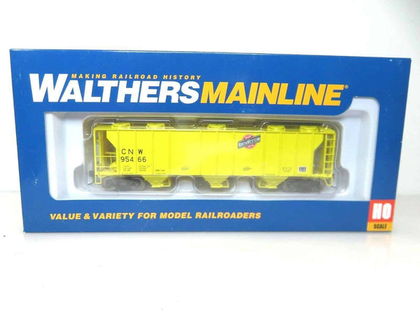Walthers Mainline 910-7019 HO 50' PS-2 2893 3-Bay Covered Hopper CNW #95466 image 0