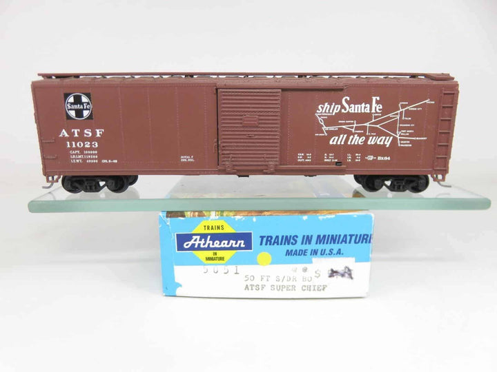 Athearn Blue Box HO Scale ATSF Santa Fe 50' Single Door Boxcar Kadee's image 1