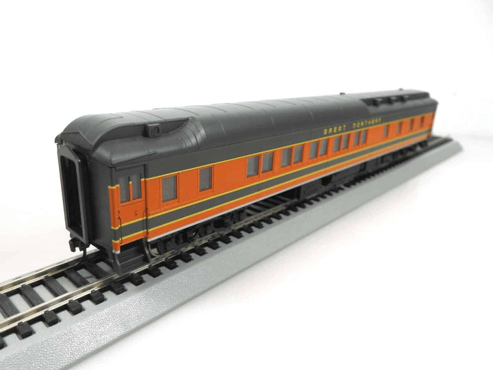 Walthers 932-10563 HO Great Northern Pullman Heavyweight 10-1-2 Passenger Car image 5