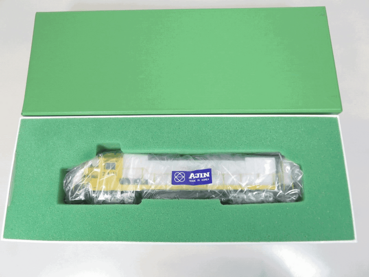 Overland Models Brass OMI-5152 HO Scale Santa Fe GE Dash 8-40B Locomotive #7431 image 2