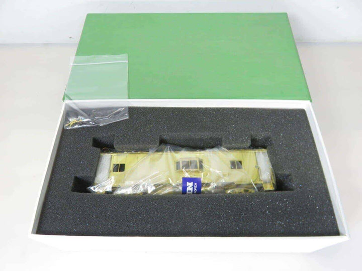 Overland Models Brass OMI-3864 HO Scale New York Central Bay Window Caboose #2 image 2