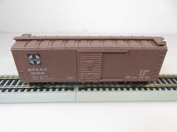 Vintage Athearn HO Scale 40' Boxcar AT&amp;SF Santa Fe Railroad Kadee Couplers #2 image 6
