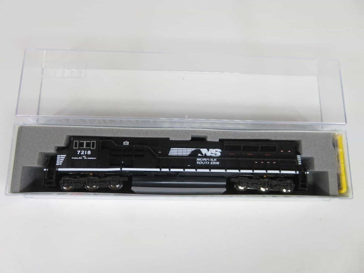 Kato 176-5517 N Scale Norfolk Southern EMD SD80MAC Diesel Locomotive #7218 NIB image 1