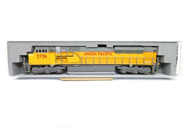 Kato 176-5624 N Scale UP Union Pacific EMD SD90/43MAC Diesel Locomotive #3736 image 1