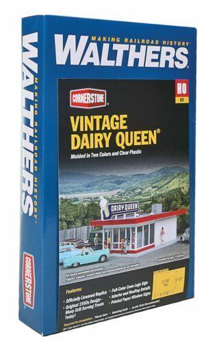 Walthers Cornerstone #933-3484 HO Scale Vintage Dairy Queen Kit NIB image 0