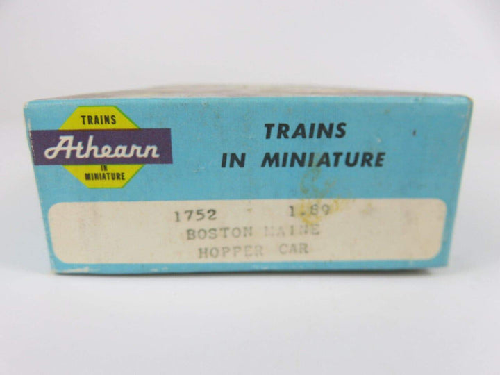 Athearn Blue Box #1752 HO Scale B&amp;M Boston and Maine Hopper Car Unassembled Kit image 1