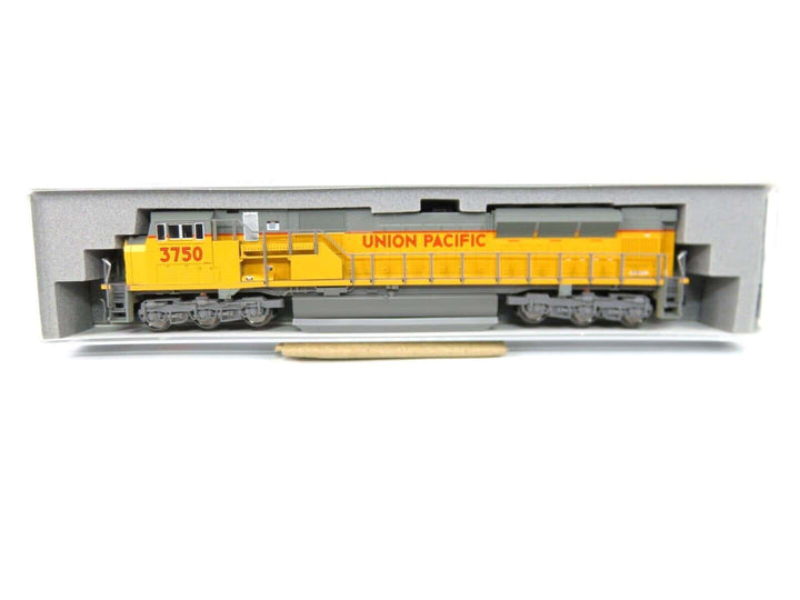Kato 176-5625 N Scale UP Union Pacific EMD SD90/43MAC Diesel Locomotive #3750 image 1