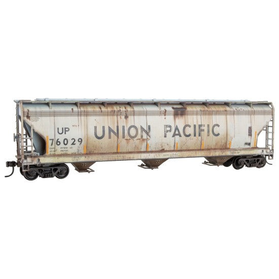 Micro Trains Accurail 2000-003 HO Scale UP 3-Bay Covered Hopper Kit Weathered