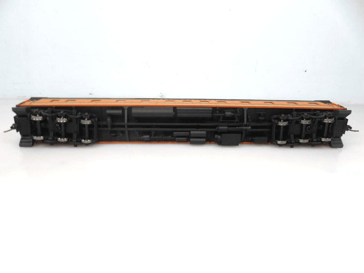 Walthers 932-10413 HO Great Northern Pullman Heavyweight 6-3 Passenger Car image 9