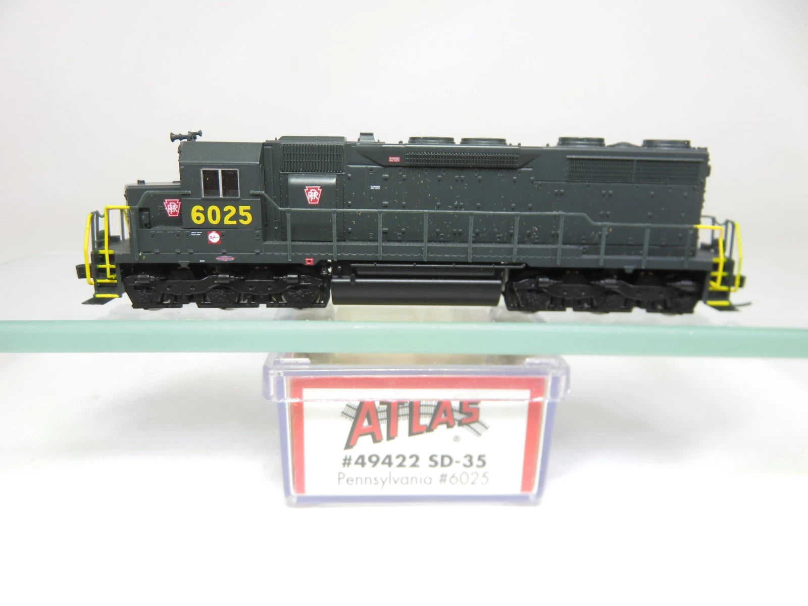 Atlas 49422 N Scale PRR Pennsylvania Railroad EMD SD-35 Diesel Locomot ...