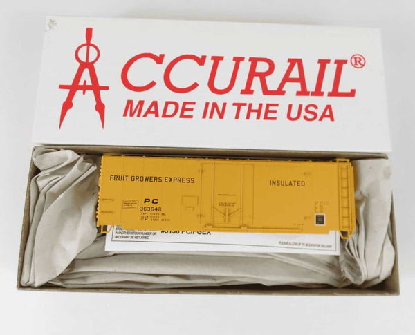 Accurail 3136 HO Scale 40' Insulated Steel Box Car Penn Central/FGEX #363648 image 0