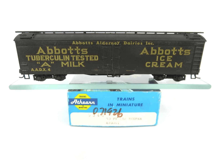 Athearn Blue Box HO Scale Abbotts Milk/Ice Cream 50' Wood Express Reefer Kadee's image 1
