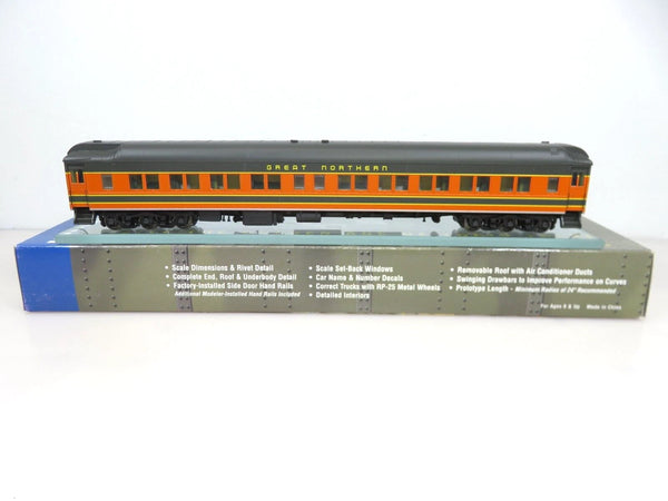 Walthers 932-10413 HO Great Northern Pullman Heavyweight 6-3 Passenger Car