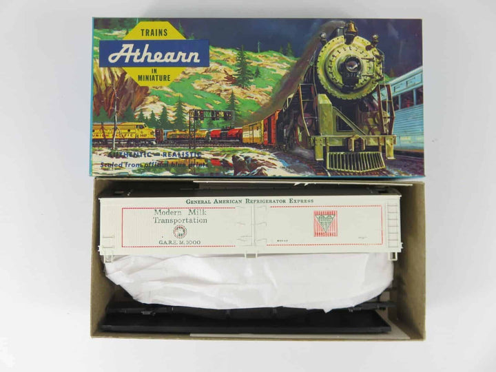 Athearn Blue Box #5345 HO Scale General American 50 Ft Reefer Unassembled Kit image 0