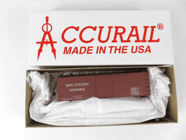 Accurail 1412 HO Scale 36' Double Sheath Wood Box Car Southern Railway #165892 image 0