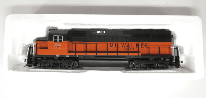 Bachmann 60308 HO Scale Milwaukee Road EMD GP40 Diesel Locomotive #2001 DCC NOS image 3