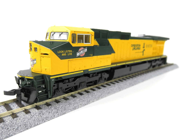 Kato 37-1310 HO GE C44-9W C&amp;NW Chicago North Western "Dash-9" Diesel Locomotive image 4