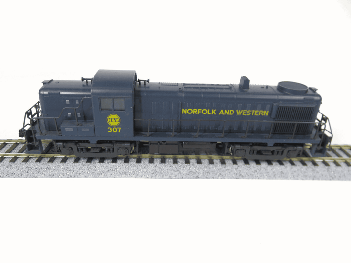 Vintage Atlas Kato 7074 HO Scale NW Norfolk Western Alco RS-3 Diesel Locomotive image 6