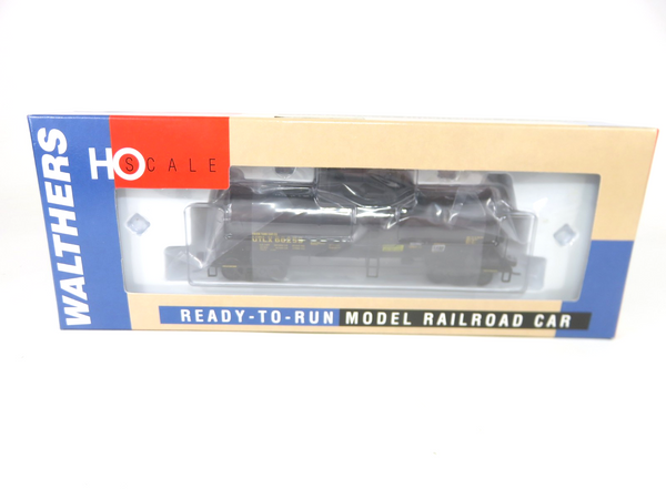 Walthers 932-7201 HO Scale UTLX 16,000 Gallon Funnel Flow Union Tank Car #66259