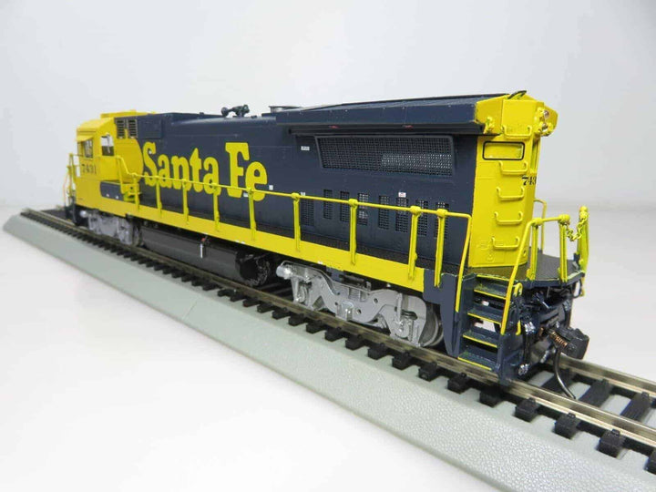 Overland Models Brass OMI-5152 HO Scale Santa Fe GE Dash 8-40B Locomotive #7431 image 10