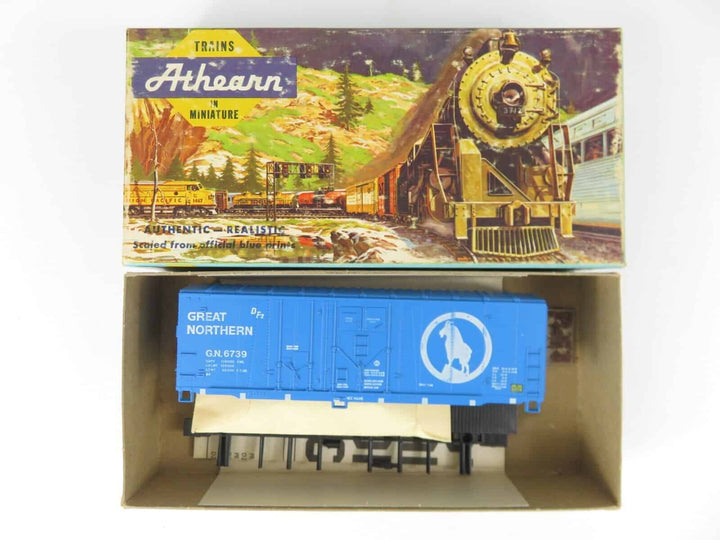Athearn Blue Box #2092 GN Great Northern Grainloading Boxcar Unassembled Kit NOS image 0