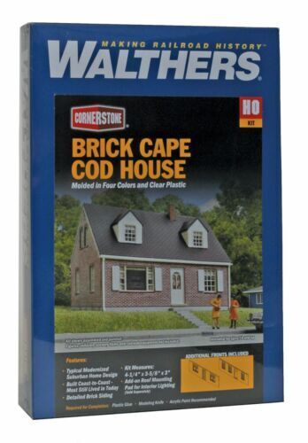 Walthers Cornerstone #933-3774 HO Scale Brick Cape Cod House Kit image 0