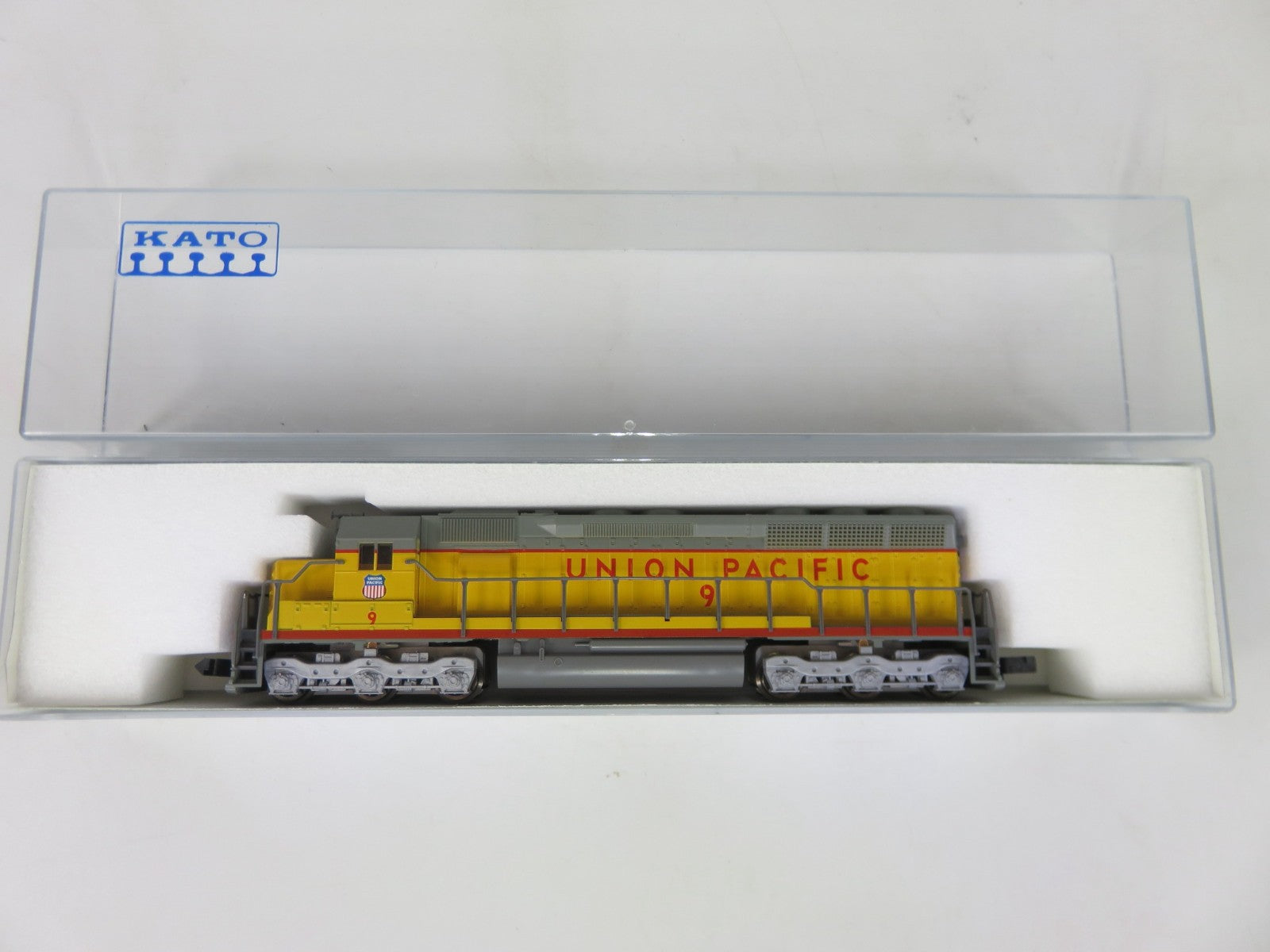 Kato 176-3119 N Scale UP Union Pacific EMD SD45 Diesel Locomotive