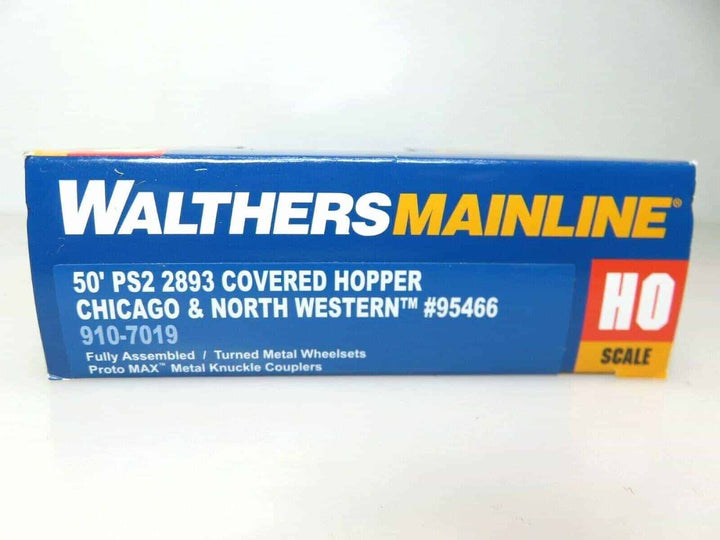 Walthers Mainline 910-7019 HO 50' PS-2 2893 3-Bay Covered Hopper CNW #95466 image 2