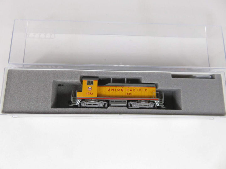 Kato 176-4379 N Scale UP Union Pacific EMD NW2 Switcher Diesel Locomotive #1032 image 2