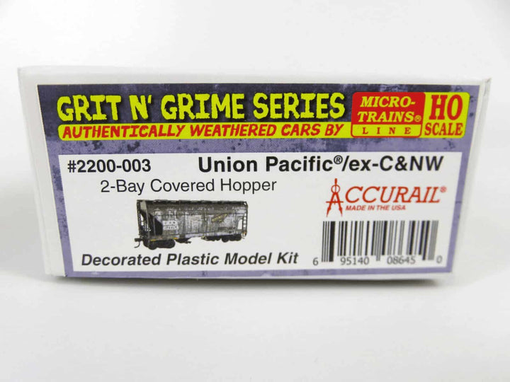 Accurail Micro-Trains 2200-003 HO Scale UP Ex. C&amp;NW Covered Hopper Weathered image 3