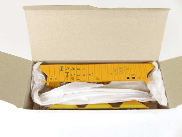 Accurail 6548 HO Pullman-Standard 4750 3-Bay Covered Hopper Illinois Terminal image 0
