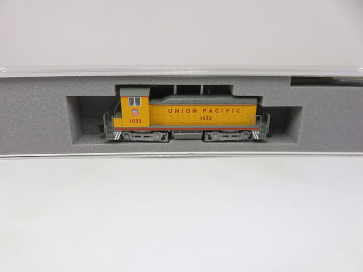 Kato 176-4379 N Scale UP Union Pacific EMD NW2 Switcher Diesel Locomotive #1032 image 1