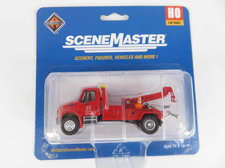 Walthers SceneMaster 949-11531 HO Scale International 4300 Single Axle Tow Truck image 0